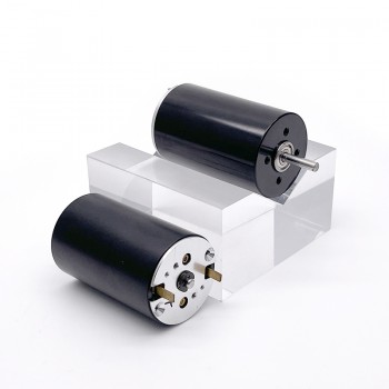 Pack de 2 Motores Eléctrico Sin Núcleo DC Cepillados 12V/24V 1300-1500mA 1150g.cm 5500-6900rpm 45W 28×45mm