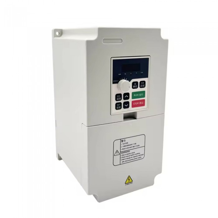 Variador de frecuencia VFD de 5,5kW 220V/380V para husillo y grabadora CNC